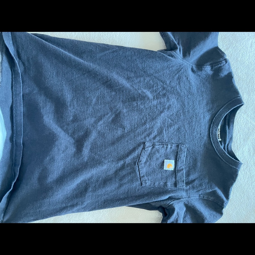 black xsmall carhartt tshirt